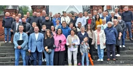Spacer po Niekłaniu Wielkim, wsi z wielką historią w…