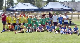 Sportowe powitanie wakacji. Turniej piłkarski GLKS Fałków