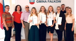 GMINA FAŁKÓW. Cztery nauczycielki z awansem zawodowym