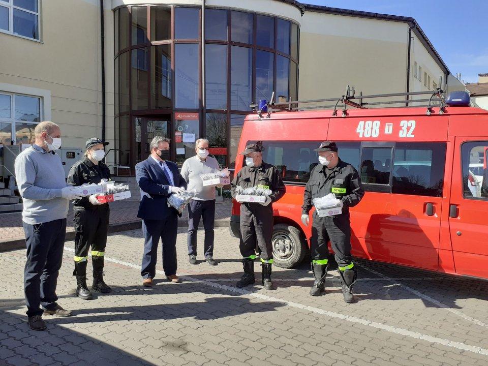 Rozpoczął się kolportaż maseczek dla mieszkańców Skarżyska Kościelnego