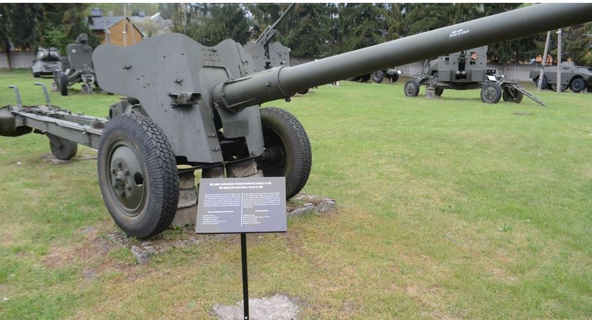 Nowe tabliczki w skarżyskim Muzeum im. Orła Biełgo