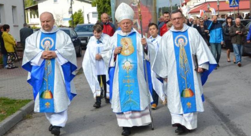 Biskup Radomski Henryk Tomasik odwołuje dyspensę 