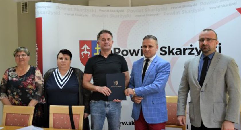 Termomodernizacja DPS przy ul. Spornej w Skarżysku-Kamiennej. Powiat podpisał umowę z Wykonawcą