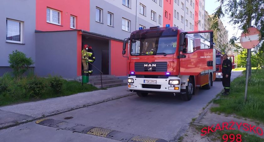Skarżysko: Dym w wieżowcu!