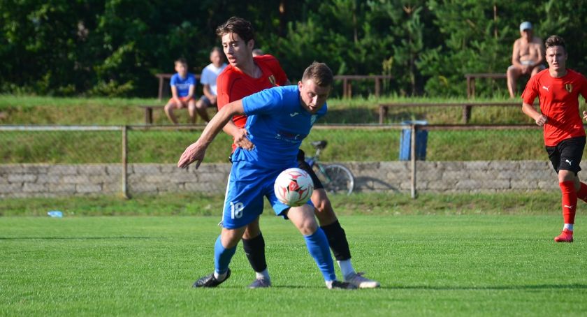 Surowa lekcja futbolu od kieleckich piłkarzy. Porażka Orlicza w przedostatnim sparingu 