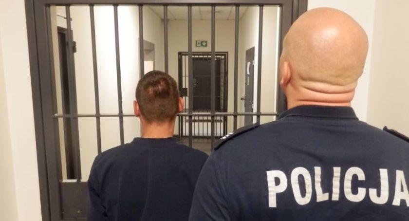 Prokuratura stawia poważny zarzut. Usiłował zabić drugiego człowieka?