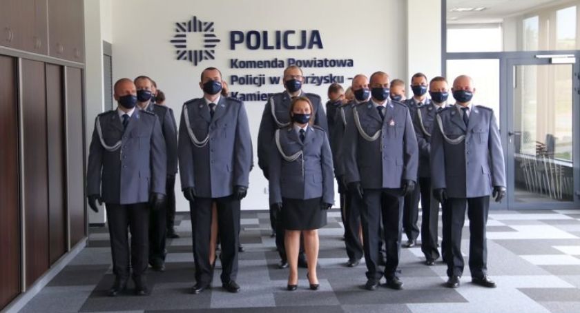 Skarżyscy policjanci z awansami i odznaczeniami. Powiatowe Święto Policji 