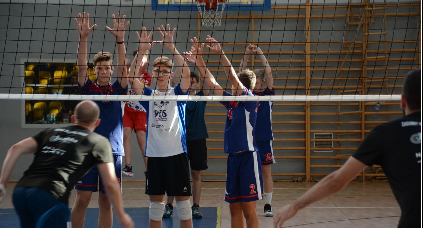 Miniturniej siatkówki na zakończenie obozu Akademii Siatkówki Pawła Zagumnego