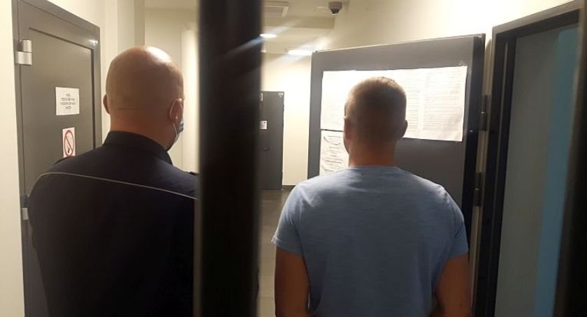 Obwoźny handel narkotykami? Funkcjonariusze wkroczyli do akcji