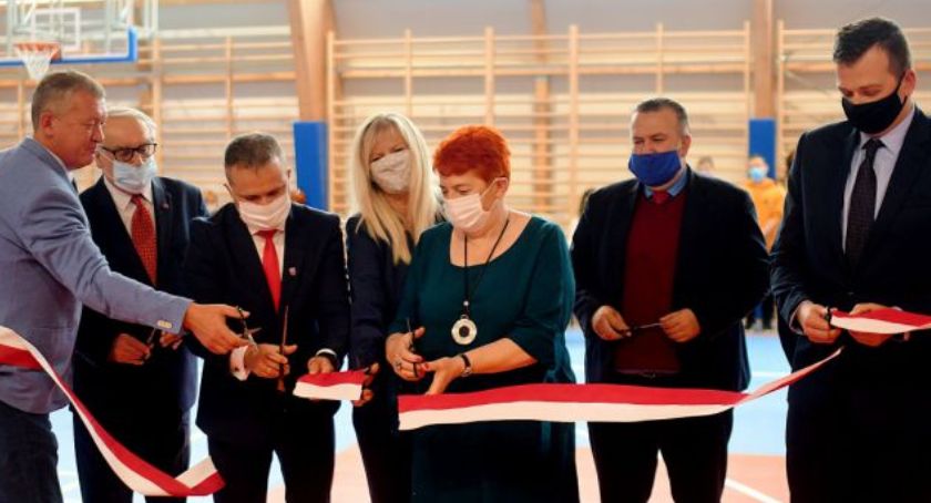 Powiatowe rozpoczęcie roku szkolnego 2020/21 w nowej hali sportowej
