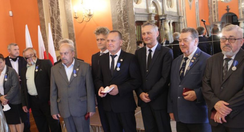 Bogdan Ryś i Henryk Kotarski odznaczeni Medalem Stulecia Odzyskanej Niepodległości.