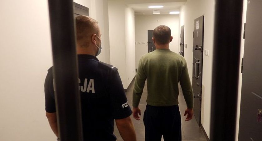 Pobił znajomego metalowa rurką. Poszło o kobietę?