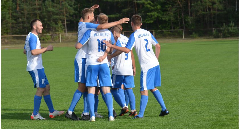 IV liga: Pięć bramek Orlicza w Staszowie. Pozycja lidera utrzymana 