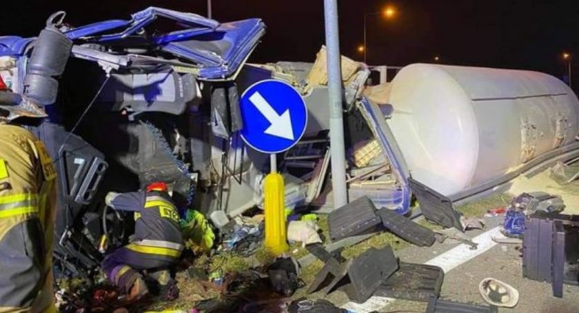Drogowy dramat o poranku. Śmierć mężczyzny pochodzącego powiatu skarżyskiego [ZDJĘCIA]