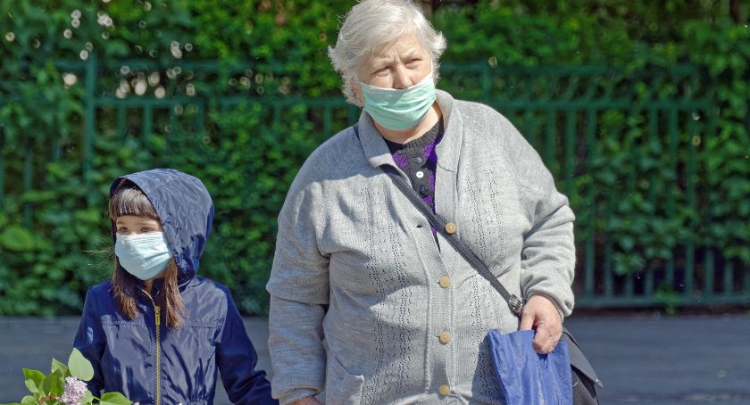 Emerytury w powiecie skarżyskim. Najwyższe i najniższe uposażenia robią wrażenie...