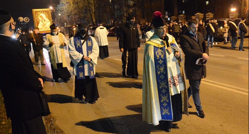 Procesja Zawierzenia przeszła ulicami Skarżyska 