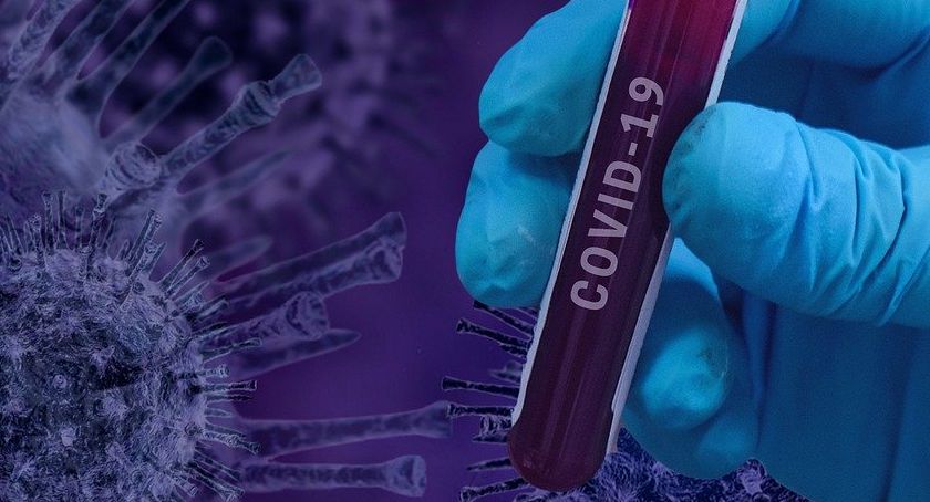 Koronawirus. O połowę mniej zakażeń niż wczoraj