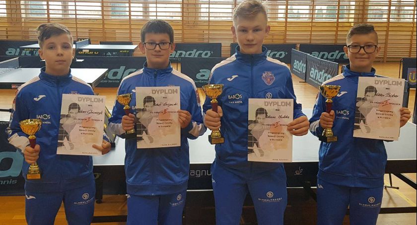 Pingpongowy Zawrót Głowy w Kunowie. Młodzi zawodnicy KS Global Pharma 1946 Orlicz z medalami 