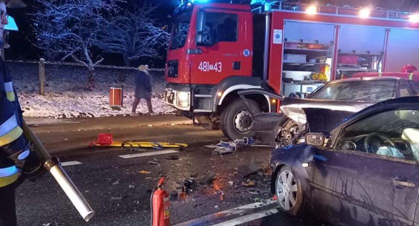 Dramat na odcinku drogi krajowej nr 42. Nie żyje 39-latek
