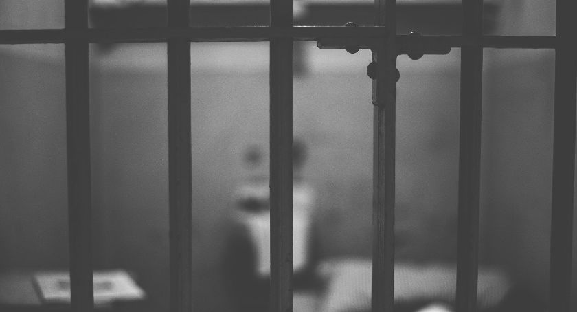  Grzywny nie zapłacił, ale... Zamiast prezentu od Mikołaja, była policyjna cela