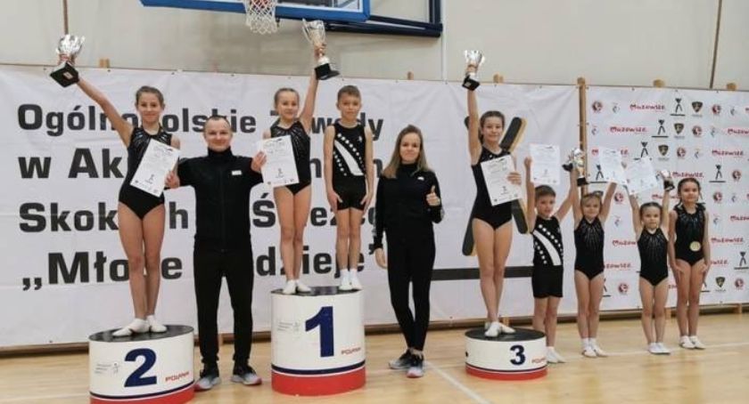 Akrobaci ze Skarżyska wrócili z medalami