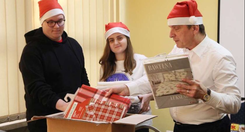 Wspaniały dar serca od młodzieżowych i dorosłych radnych Sejmiku Województwa Świętokrzyskiego