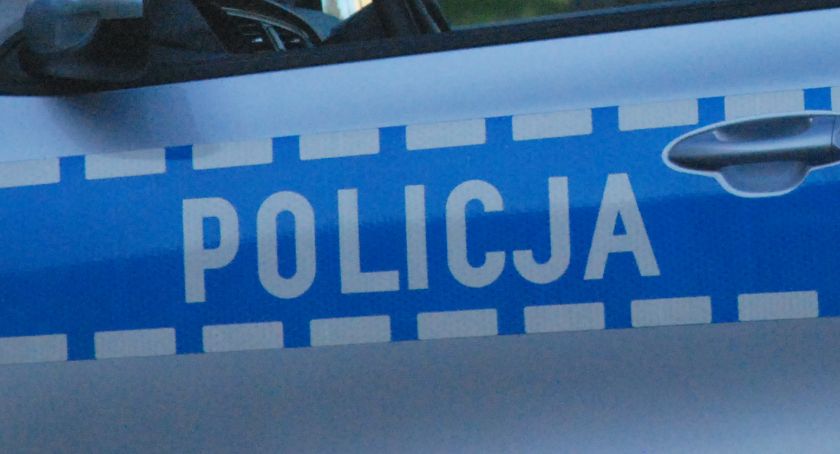 Czujne oko policjantów. Są pierwsze nieprawidłowości w związku z ograniczeniami epidemiologicznymi