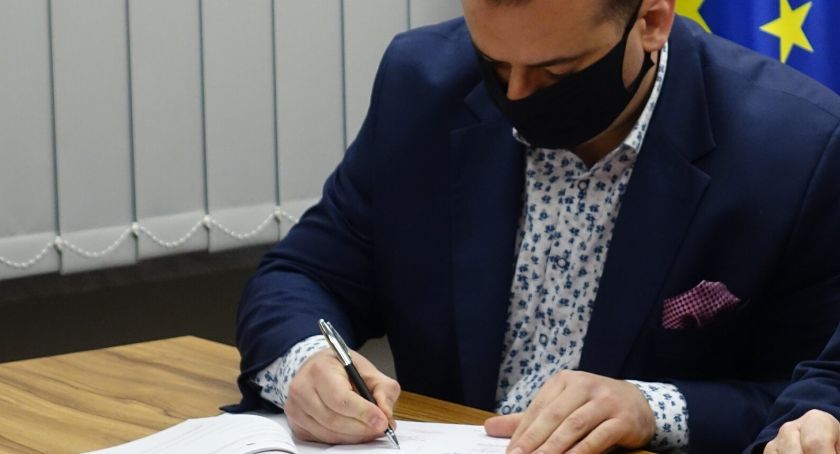 Wiadukt, rondo, nowoczesne autobusy, ścieżki rowerowe – wielomilionowe dofinansowanie dla Skarżyska-Kamiennej zagwarantowane