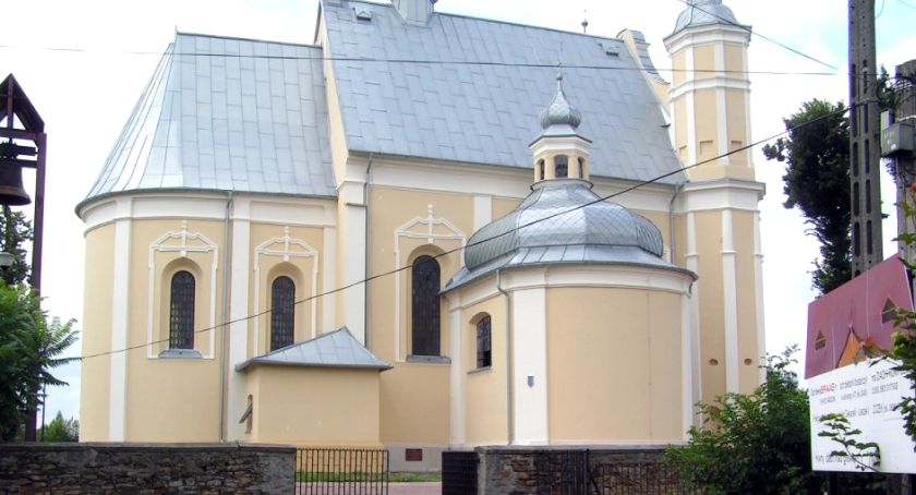 Wojewoda funduje dojazdy do kościoła