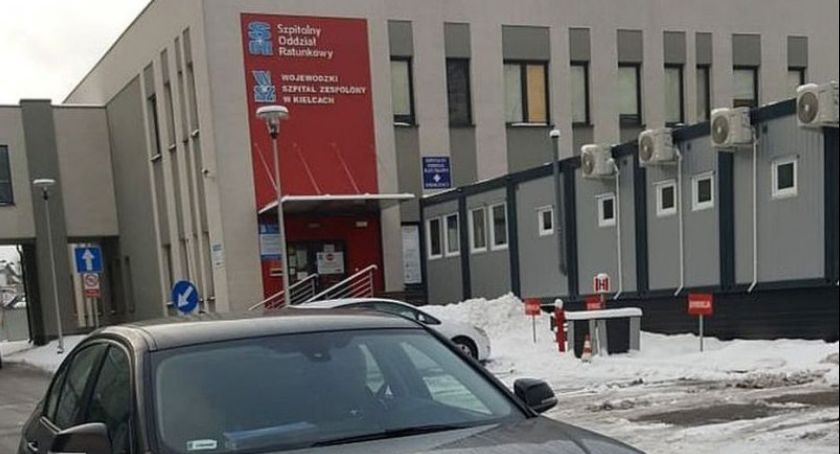 Rodziła bliźniaki, na porodówkę pojechała radiowozem 