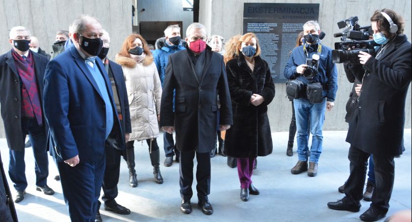 Michniów to jest miejsce święte. Premier Piotr Gliński z wizytą w Mauzoleum 