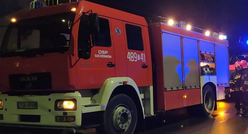Kolizyjna sobota z intensywnymi opadami śniegu. Najpierw na S-7, później w Suchedniowie 