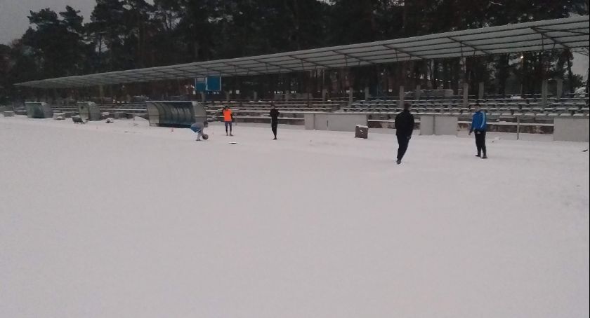 Inauguracja rundy wiosennej w IV lidze zagrożona?