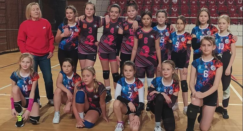 Rywalizacja o puchar  Kinder Joy of moving rozpoczęta. Dobre wyniki zawodniczek Gali Skarżysko 