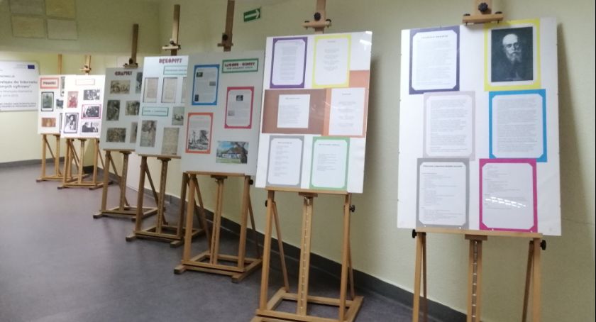 Rok 2021 rokiem Cypriana Kamila Norwida - skarżyska biblioteka zorganizowała wystawę 