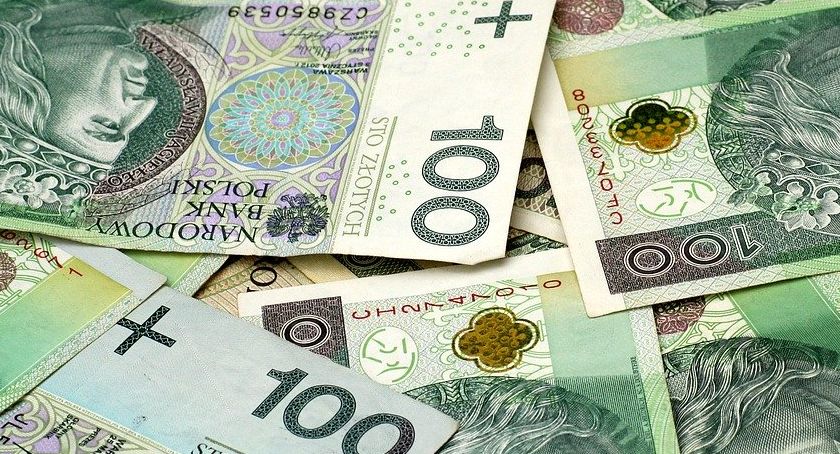 Gigantyczne długi mieszkańców powiatu skarżyskiego. Te dane szokują!