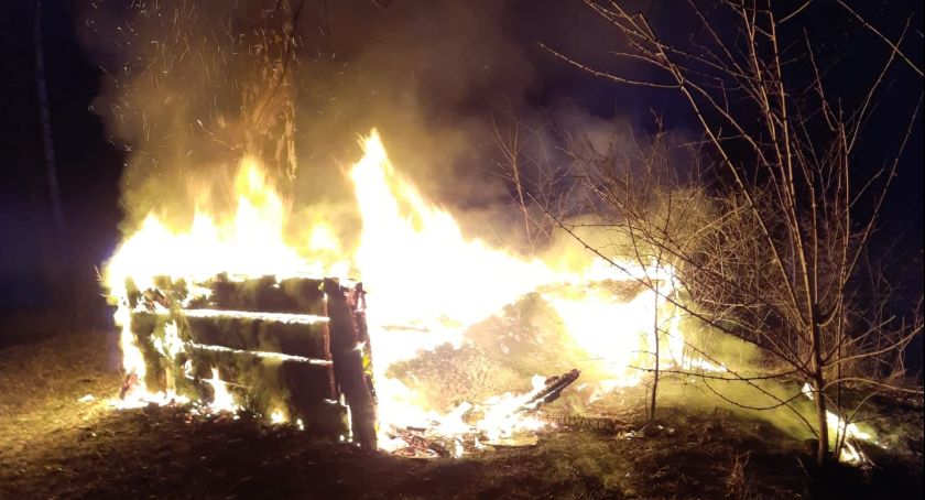 Nocny pożar drewnianego budynku gospodarczego przy ul. Asfaltowej