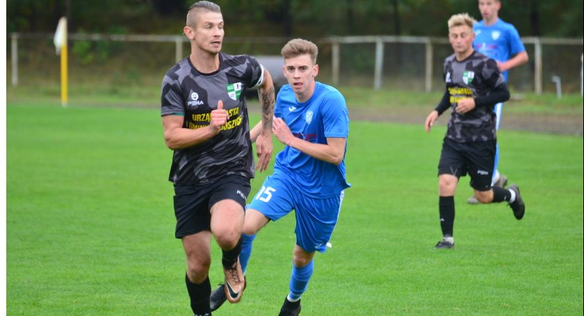 IV liga: Hat-trick Mateusza Tumulca i wysokie zwycięstwo Orlicza z Hetmanem Włoszczowa 