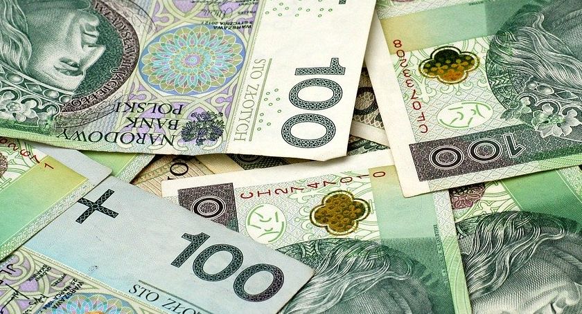 W powiecie skarżyskim. Pieniądze dla mieszkańców wsi? Kto dostanie, a kto nie?