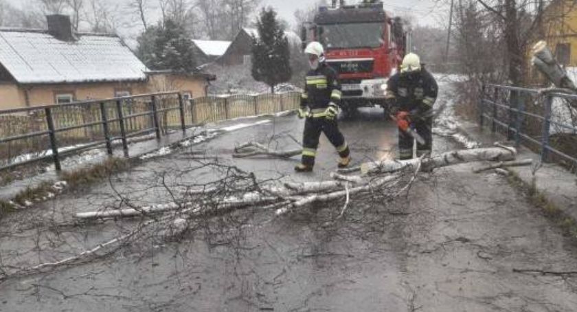 Ile zarabiaja w powiecie skarżyskim strażacy ochotnicy?