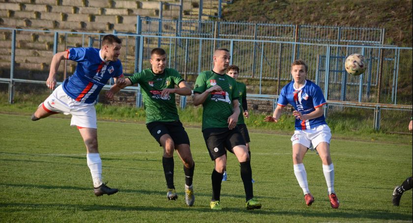 IV liga: Granat podejmował Łysicę. Wynik został ustalony w drugiej odsłonie meczu 