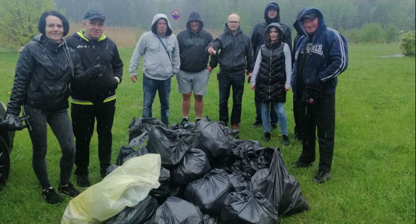 Pracownicy MCSiR sprzątali na Bernatce w ramach akcji 