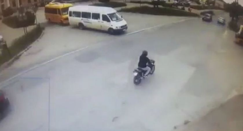 Poszkodowana trafiła do szpitala. Pechowe popołudnie w Skarżysku-Kam.