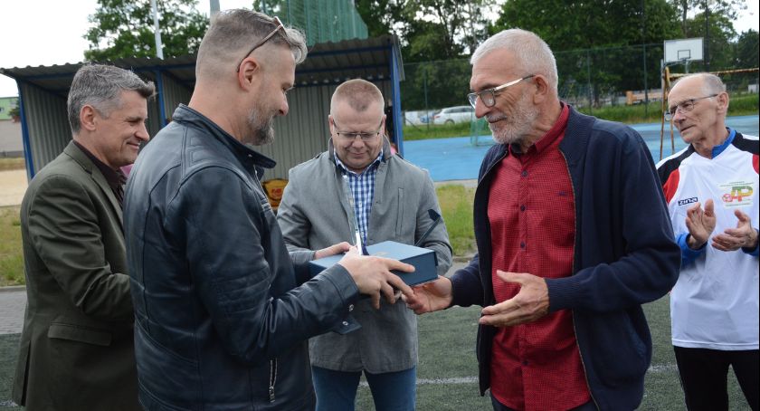 Amatorskie  Towarzystwo Piłkarskie w Skarżysku świętuje 25 lat istnienia, Były podziękowania, wyróżnienia i turniej piłkarski 