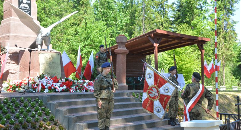 Uroczystości 81. rocznicy rozstrzelania Polskich Patriotów na Brzasku 