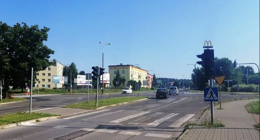 Skarżysko. Awaria  sygnalizacji świetlnej na ul. Piłsudskiego, kierowcy jeżdżą z duszą na ramieniu