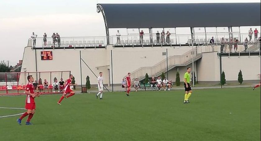 Sparingi. Trzecioligowa Pilica Białobrzegi lepsza od Granatu 