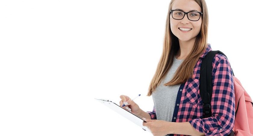 Jak i kiedy uzyskać stypendium szkolne w Skarżysku?