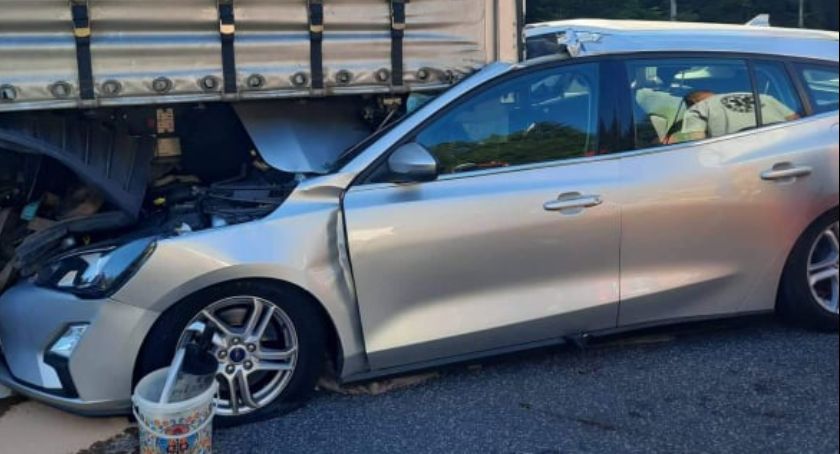 Wypadek na trasie S7 w Ostojowie