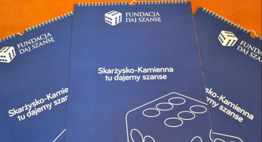 Fundacja „Daj Szansę” rozpoczęła nabór wniosków na stypendia naukowe i artystyczne na rok szkolny 2021/2022   